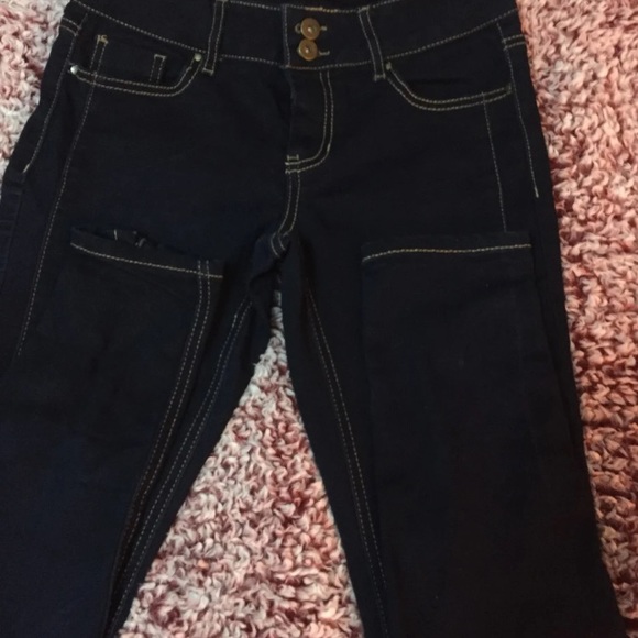 Cute Button Dark Wash Skinny Jeans - Picture 2 of 5